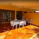 Villaggio Piscina Rei مونتي ناي